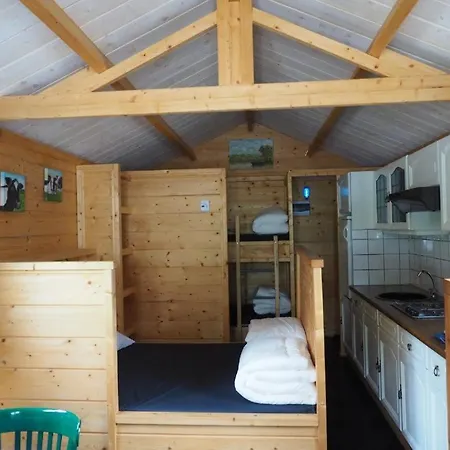 Kampeerhut Met Gedeeld Sanitair * Wintelre