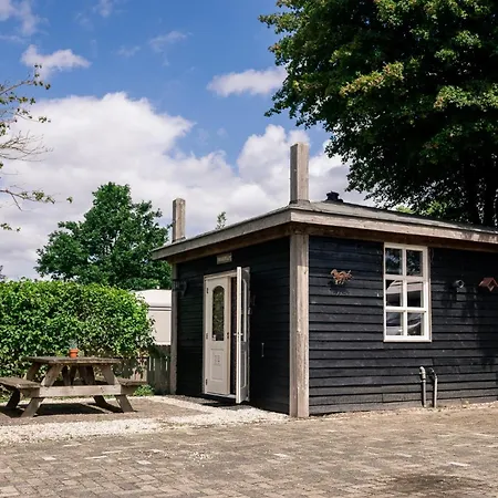 Kampeerhut Met Gedeeld Sanitair Camping *