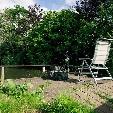 Kampeerhut Met Gedeeld Sanitair Camping *