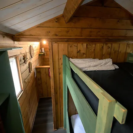 Campsite Kampeerhut Met Gedeeld Sanitair *