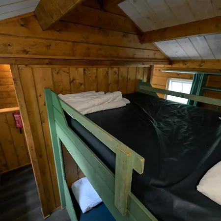 Kampeerhut Met Gedeeld Sanitair * Wintelre