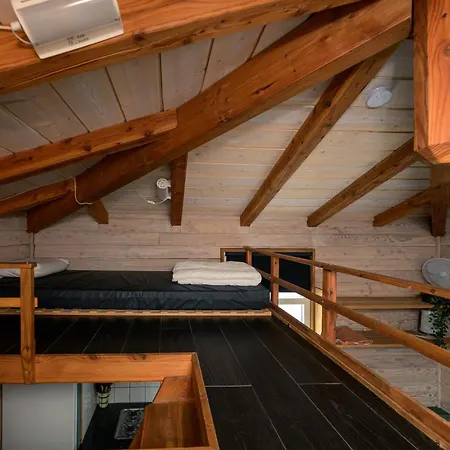 Camping Kampeerhut Met Gedeeld Sanitair *