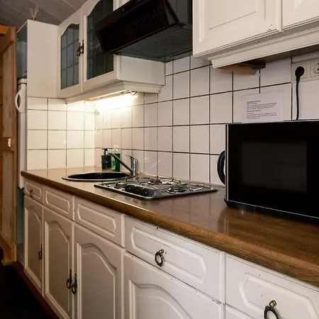 Camping Kampeerhut Met Gedeeld Sanitair *