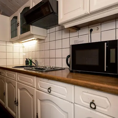 Camping Kampeerhut Met Gedeeld Sanitair
