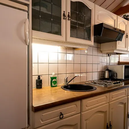 Kampeerhut Met Gedeeld Sanitair Camping Wintelre