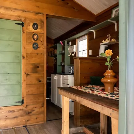 Kampeerhut Met Gedeeld Sanitair Wintelre