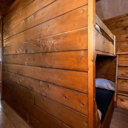 Kampeerhut Met Gedeeld Sanitair Camping *