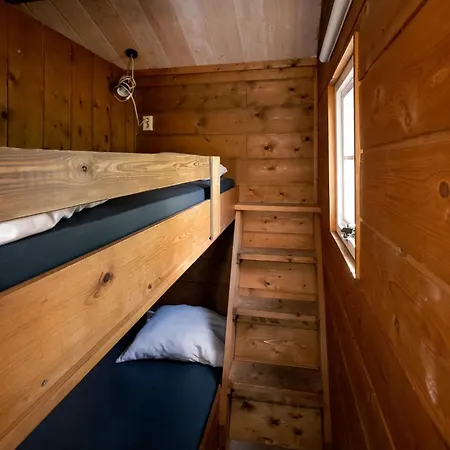 Camping Kampeerhut Met Gedeeld Sanitair