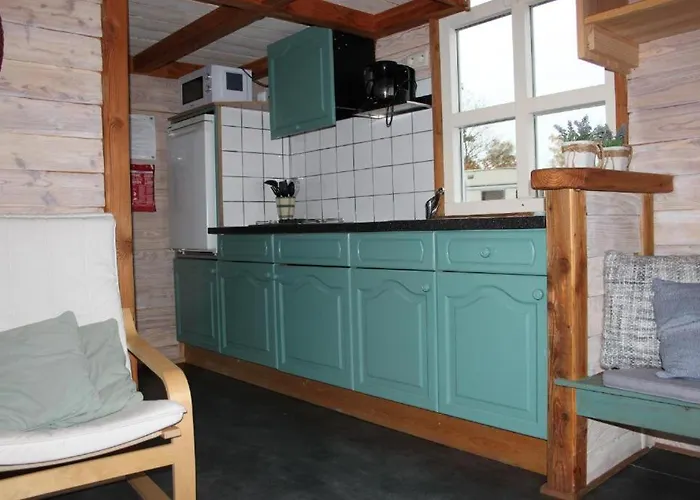 Kampeerhut Met Gedeeld Sanitair Campeggio Wintelre