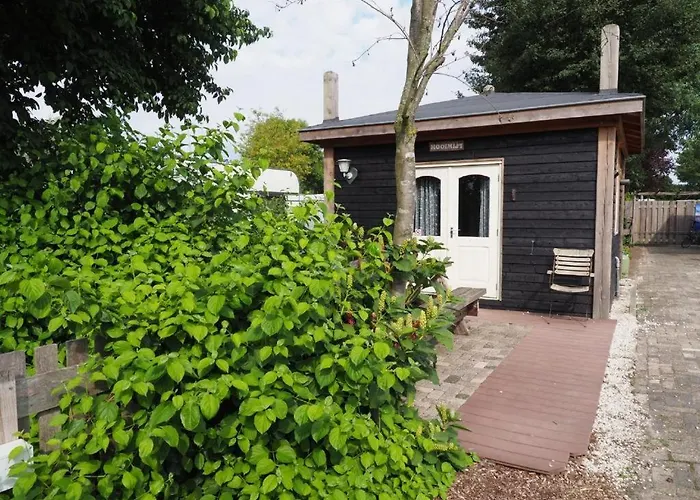 Kampeerhut Met Gedeeld Sanitair * Wintelre