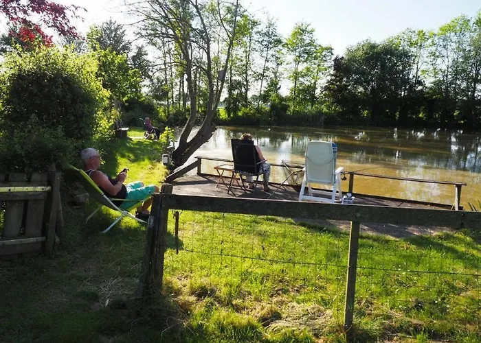 Kampeerhut Met Gedeeld Sanitair Campeggio Wintelre