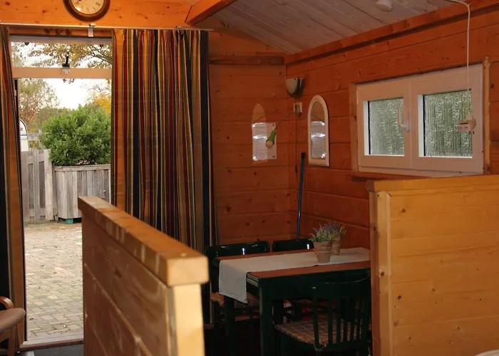 Kampeerhut Met Gedeeld Sanitair Campeggio