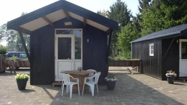 Kampeerhut Met Gedeeld Sanitair Wintelre