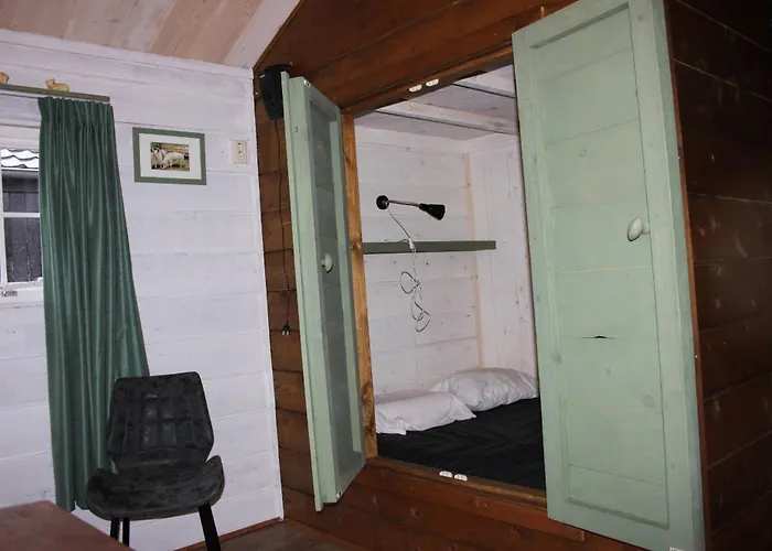 Campeggio Kampeerhut Met Gedeeld Sanitair Wintelre