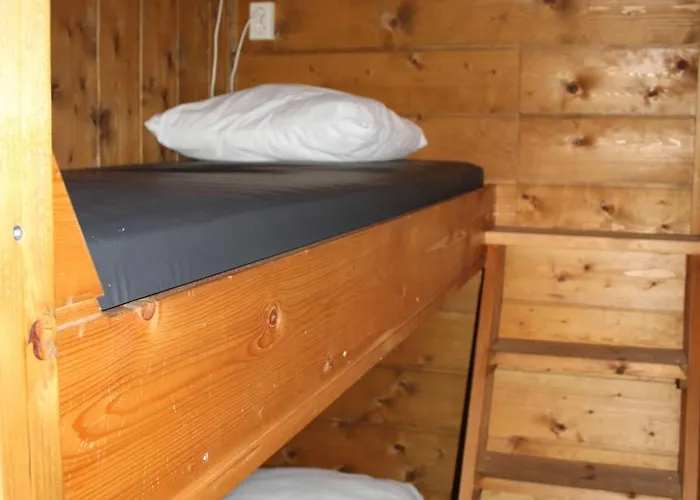 Kampeerhut Met Gedeeld Sanitair Wintelre